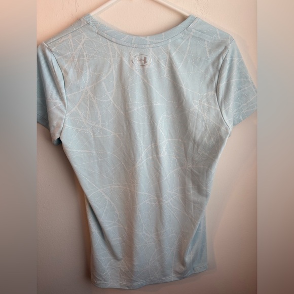 Under armour dri-fit v-neck top size small women’s - Picture 2 of 2